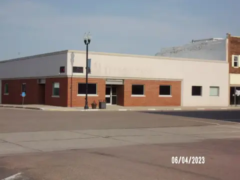 Hawarden Commercial Building For Sale