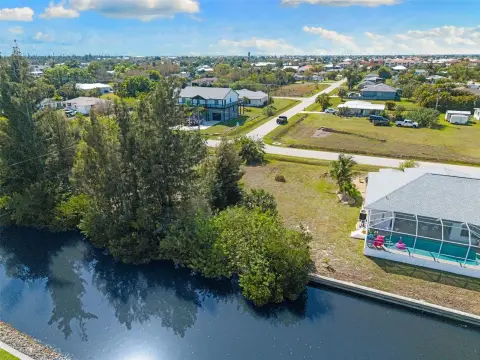 Waterfront Land with No Restrictions