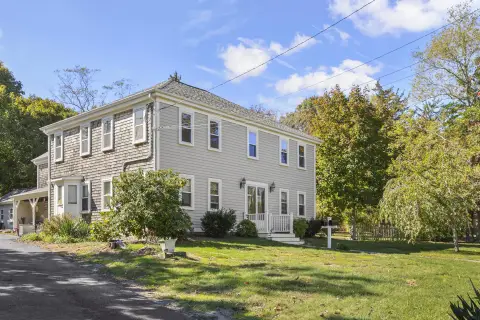 Duplex with In-Unit Laundry