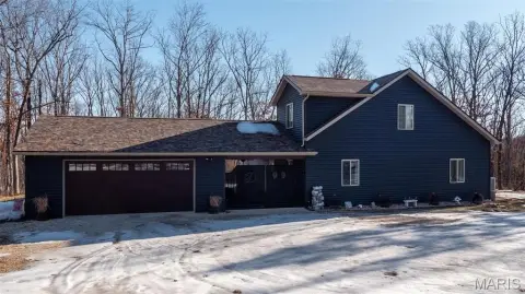 Turnkey Hunting Property with Guest House