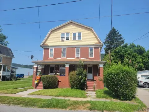 Johnstown Multi-Family Home For Sale