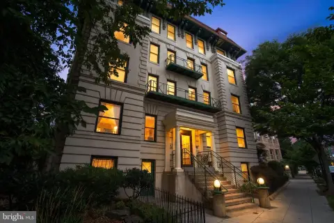 Two-Level Residential Income Property