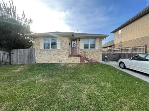 Bucktown Vacant Land Opportunity