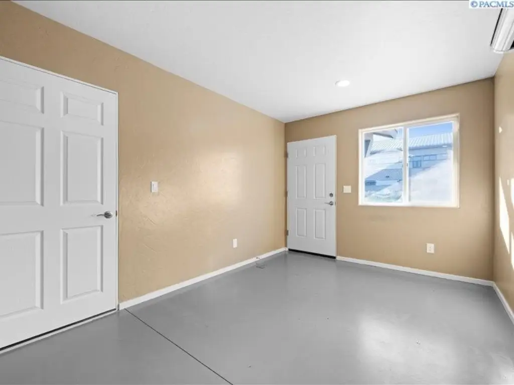 Picture 12