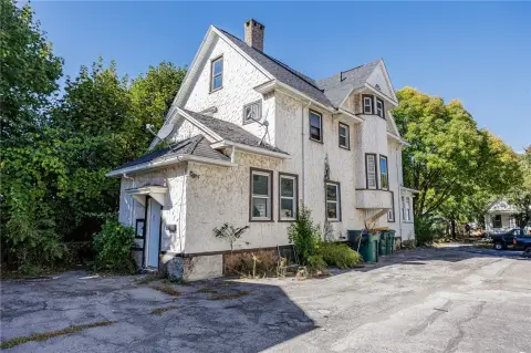 Vacant Multi-Unit Investment Opportunity