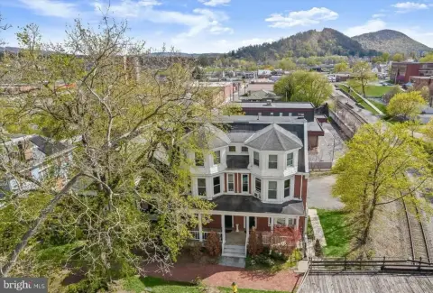 Cumberland Multifamily in Historic District