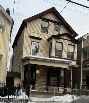 Renovated Multi-Level Home, Newark City