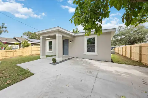New Bradenton Duplex with Modern Finishes