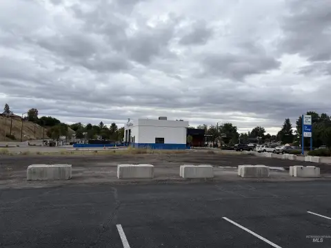 Prime Commercial Land For Sale