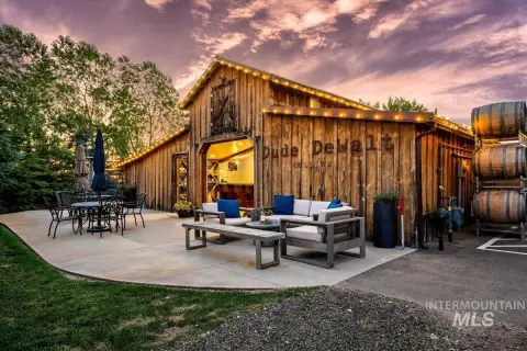 Hilltop Estate with Vineyard