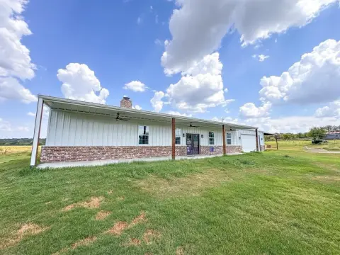 Modern Barndominium on 20 Acres