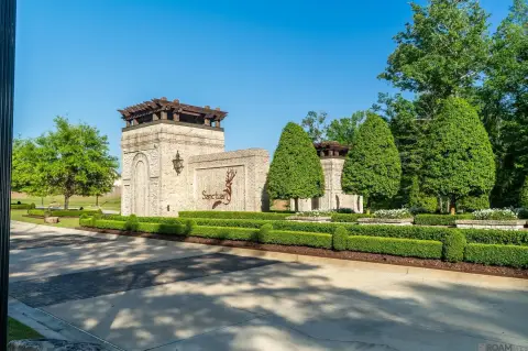 Luxury Subdivision Land in Baton Rouge