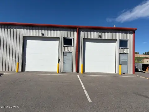 End-Unit Warehouse with Loading Docks