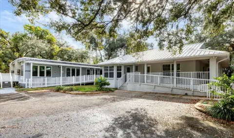 Myakka City Commercial Complex