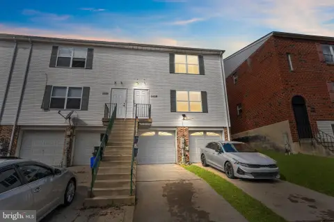 Philadelphia Duplex: Investment or Live-In