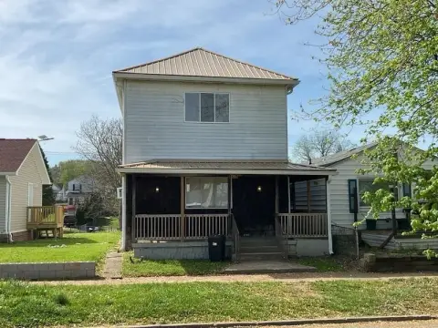 4-Unit Apartment Building