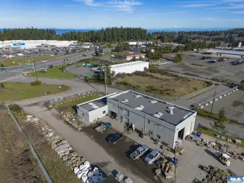 Highway 101 Commercial Opportunity