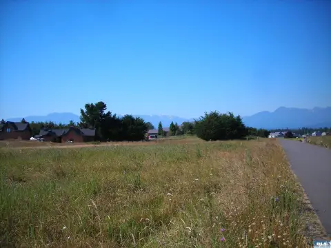 Sequim Land with Mountain Views