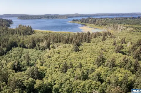 Lake Ozette Waterfront Land Retreat