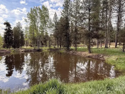 Cascade Land with Shop and Ponds
