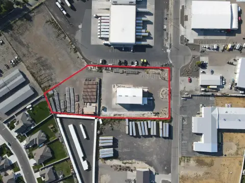 High-Bay Clear-Span Warehouse