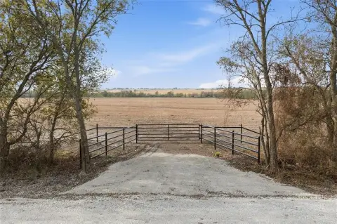 Land with Creek Access