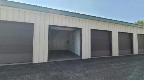 Heated Airport Storage Garage