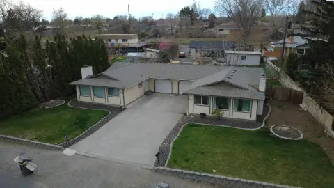 Kennewick Duplex with River Views