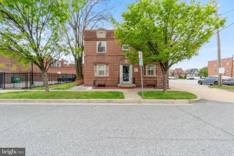 Dundalk Brick Medical/Office Building