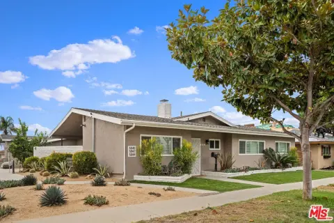 Ladera Heights Trophy Triplex