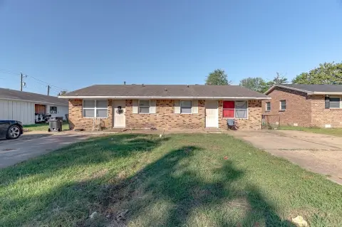 Jonesboro Duplex: Investment Opportunity