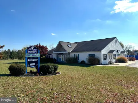 Lebanon Commercial Property with Storage