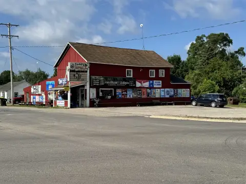 Mixed-Use Commercial Landmark in Loomis