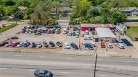 Picture of Storefront properties at Franklin Ave 2925, Waco, TX