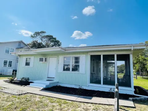 Furnished Triplex
