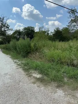 Double Lot in Mart, TX