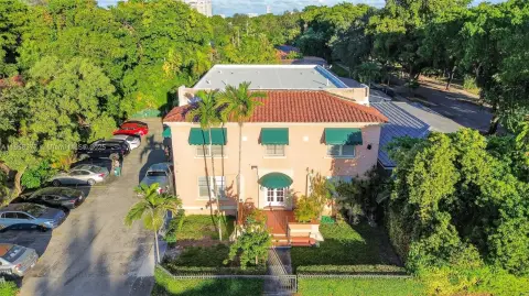 Charming Multifamily Building in Coral Gables