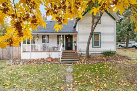 Charming Ashland Duplex Near Downtown
