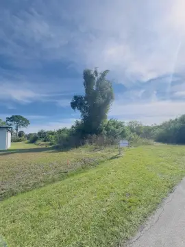 Residential Land in Lehigh Acres