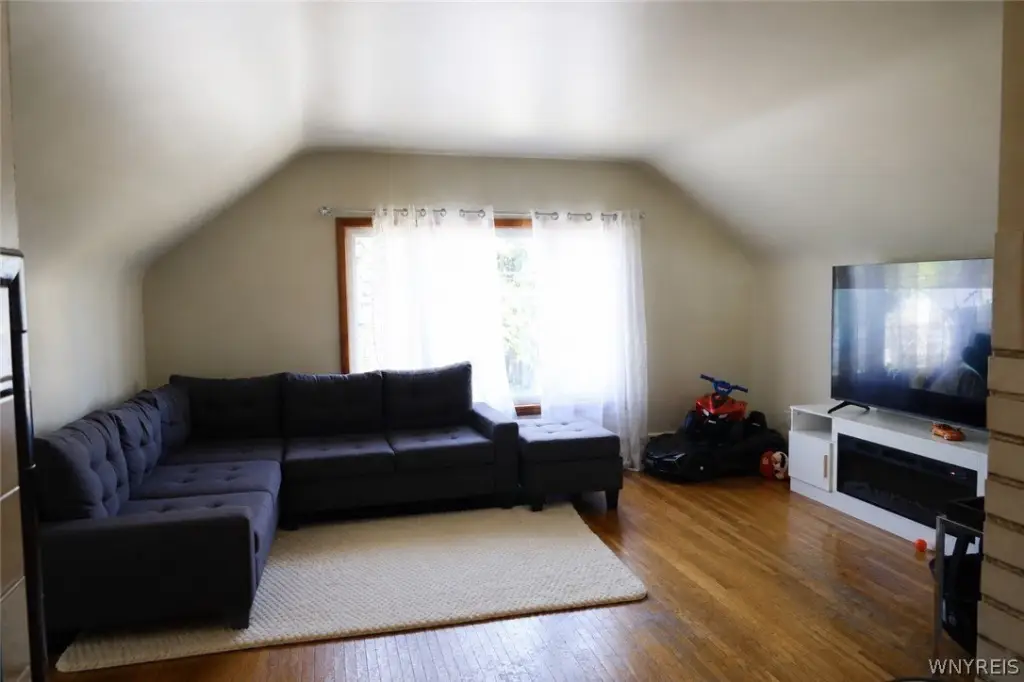 Picture 10