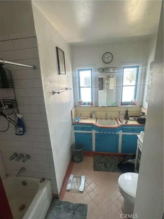 Picture 4