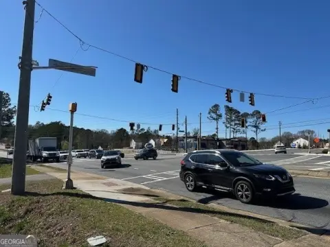 Commercial Land in Woodstock, GA