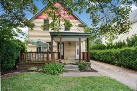 Up-and-Down Duplex with Two 2BR Units