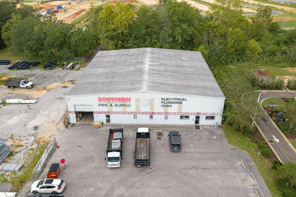 1212 N Ferdon Blvd, Crestview, FL 32536