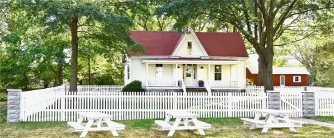 Historic Farmstead Near Arrow Rock