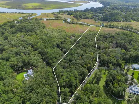 Waterfront Homesite in Richmond Hill