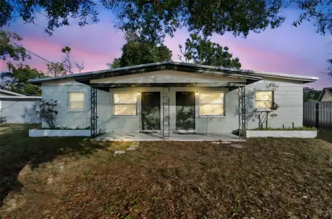 Tampa Duplex Near Busch Gardens