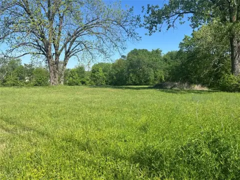 Residential Land in Shawnee, OK