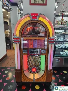 Turnkey Restaurant and Ice Cream