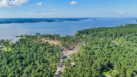 Waterfront Lots in Legacy Point